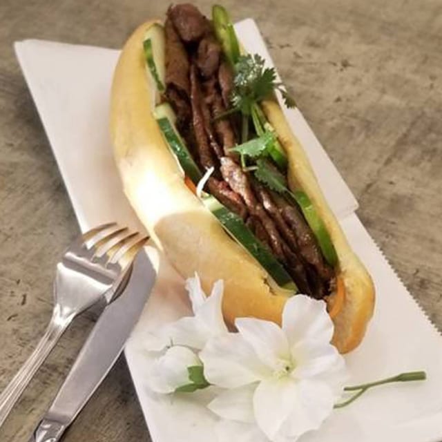 B1. Banh Mi Grill Pork (Heo Nuong).